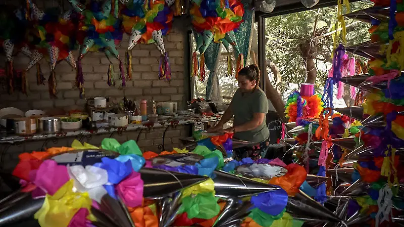 Fabrica de piñatas / Gerardo Tavarez